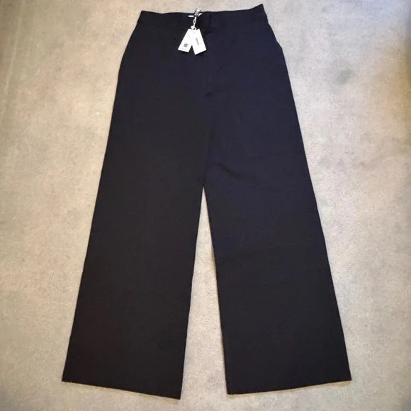 NWT- Spanx Perfect Ponte Smoothing Stretch Twill Wide Leg Dress Pant - Black - L - Picture 4 of 8